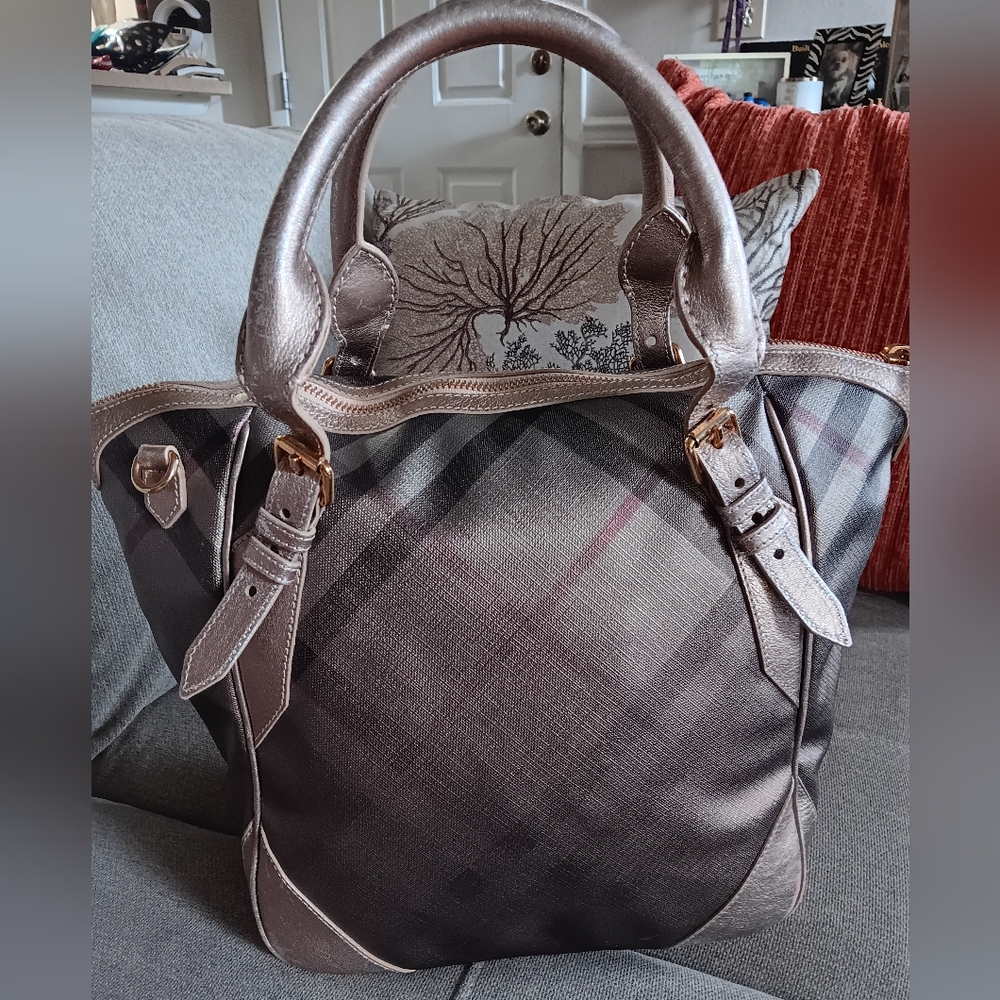 Burberry Metallic Leather Tote Bag - Picture 9 of 13